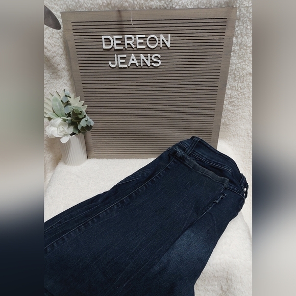 Darian Jean's Size: 11/12 - Picture 5 of 12